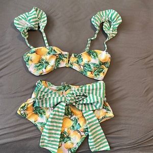 Lemon bikini